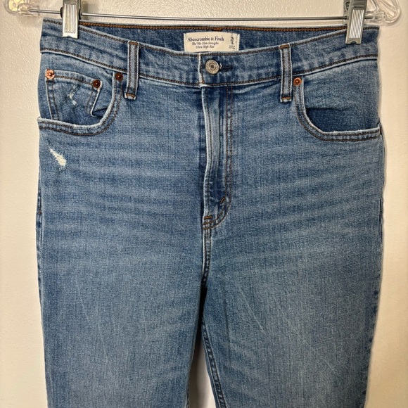 Abercrombie & Fitch ‘90s Slim Straight Ultra High Rise Jean 8S Short Petite Blue - Picture 5 of 7